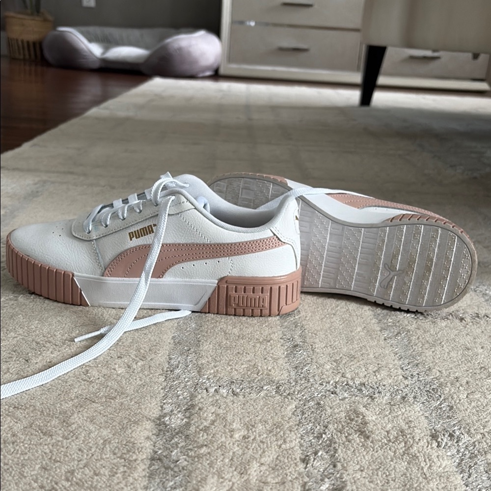 Puma White and Pink Casual Sneakers